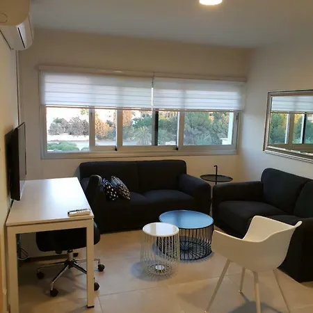 Apartment Egkomi Luxury Spacious *
